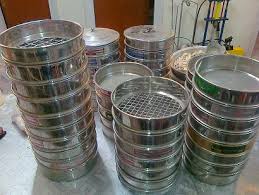  پاورپوینت آزمايش دانه بندی مصالح سنگی در 27 اسلاید به طور کامل و جامع همراه با شکل و تصاویر